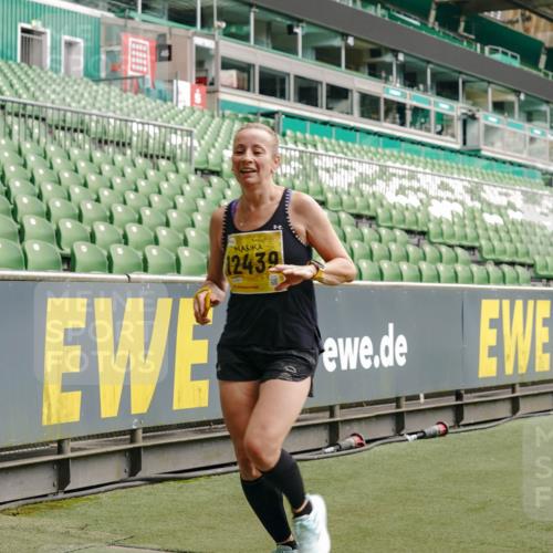 13.09.2026 - 21. swb-Marathon Bremen Michael Burmester http://msf.ph/oto/10448871 13.09.2026 10:30:30 Laufen im Stadion 10141, 10162, 10174, 10183, 10193, 10218, 10227, 10233, 10253, 10281, 10284, 10304, 10334, 10339, 10359, 10381, 10392, 10426, 10448, 10452, 10467, 10479, 10515, 10537, 10577, 10585, 10588, 10641, 10652, 10684, 10685, 10714, 10734, 10757, 10761, 10763, 10764, 10765, 10780, 10808, 10821, 10822, 10825, 10827, 10837, 10838, 10840, 10862, 10863, 10884, 10886, 10887, 10906, 10966, 10984, 11002, 11038, 11109, 11350, 11379 meine-sportfotos.de