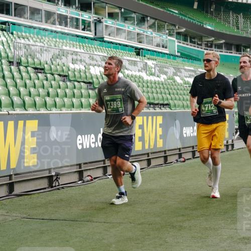13.09.2026 - 21. swb-Marathon Bremen Michael Burmester http://msf.ph/oto/10448892 13.09.2026 12:48:03 Laufen im Stadion 382, 384, 621, 826, 868, 889, 1349, 1554, 1872, 1925, 2021, 2266, 2538, 2605, 2646, 2844, 2956, 3110, 3118, 3127, 3196, 3242, 3284, 3297, 3424, 3466, 3520, 3794, 3910, 4025, 4236, 4239, 4614, 4712, 4729, 4732, 4777, 4808, 4992, 5725, 5803, 5976, 6025, 6053, 6058, 6686, 6708, 6784, 6815, 6951, 7064, 7102, 7399, 7538, 7636, 7803, 7814, 7871, 7876, 8060, 8334, 8611, 8621, 8706, 8877, 8973, 8980, 8981, 8983, 9010, 9035, 9061, 9429, 9689, 9813, 9918 meine-sportfotos.de