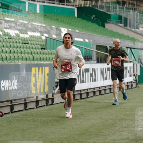13.09.2026 - 21. swb-Marathon Bremen Michael Burmester http://msf.ph/oto/10448977 13.09.2026 12:48:07 Laufen im Stadion 382, 384, 572, 621, 826, 868, 889, 1349, 1554, 1872, 1925, 2266, 2538, 2605, 2646, 2844, 2956, 3110, 3118, 3127, 3196, 3242, 3276, 3284, 3297, 3424, 3466, 3520, 3794, 3910, 4025, 4082, 4239, 4614, 4712, 4729, 4732, 4777, 4808, 4992, 5424, 5725, 5803, 5976, 6025, 6053, 6058, 6686, 6708, 6784, 6815, 6951, 7064, 7102, 7399, 7538, 7636, 7803, 7814, 7871, 7876, 8060, 8334, 8611, 8621, 8706, 8877, 8973, 8980, 8981, 9010, 9035, 9061, 9429, 9689, 9813, 9918 meine-sportfotos.de