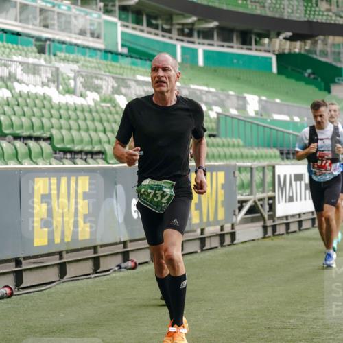 13.09.2026 - 21. swb-Marathon Bremen Michael Burmester http://msf.ph/oto/10449039 13.09.2026 12:48:11 Laufen im Stadion 382, 384, 572, 621, 826, 868, 889, 1349, 1554, 1872, 1925, 2266, 2538, 2605, 2646, 2844, 2956, 3110, 3118, 3127, 3196, 3242, 3276, 3284, 3297, 3424, 3466, 3520, 3794, 3910, 4025, 4082, 4239, 4614, 4712, 4729, 4732, 4808, 4992, 5424, 5517, 5725, 5803, 5976, 6025, 6053, 6058, 6686, 6708, 6784, 6951, 7064, 7102, 7399, 7538, 7636, 7803, 7814, 7871, 7876, 8060, 8334, 8611, 8621, 8706, 8877, 8973, 8980, 8981, 9010, 9035, 9061, 9429, 9689, 9813, 9918 meine-sportfotos.de