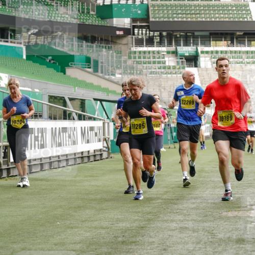 13.09.2026 - 21. swb-Marathon Bremen Michael Burmester http://msf.ph/oto/10449117 13.09.2026 10:30:36 Laufen im Stadion 10141, 10162, 10174, 10183, 10193, 10218, 10227, 10233, 10253, 10281, 10284, 10304, 10334, 10339, 10359, 10381, 10392, 10426, 10448, 10452, 10467, 10471, 10478, 10479, 10515, 10537, 10577, 10579, 10585, 10588, 10641, 10652, 10684, 10685, 10714, 10734, 10757, 10761, 10763, 10764, 10765, 10780, 10808, 10821, 10822, 10825, 10827, 10837, 10838, 10862, 10863, 10884, 10886, 10887, 10906, 10966, 10984, 11002, 11038, 11109, 11350, 11379 meine-sportfotos.de