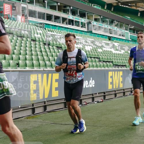 13.09.2026 - 21. swb-Marathon Bremen Michael Burmester http://msf.ph/oto/10449137 13.09.2026 12:48:15 Laufen im Stadion 382, 384, 572, 621, 826, 868, 889, 1349, 1554, 1872, 1925, 2266, 2287, 2538, 2605, 2646, 2844, 2956, 3110, 3118, 3127, 3242, 3276, 3284, 3297, 3424, 3466, 3520, 3794, 3910, 4025, 4082, 4239, 4614, 4712, 4729, 4732, 4808, 4898, 4992, 5424, 5517, 5725, 5803, 5976, 6025, 6058, 6708, 6784, 6951, 7064, 7102, 7399, 7538, 7636, 7803, 7814, 7871, 7876, 8060, 8334, 8611, 8621, 8706, 8877, 8973, 8980, 8981, 9010, 9035, 9061, 9429, 9689, 9918 meine-sportfotos.de