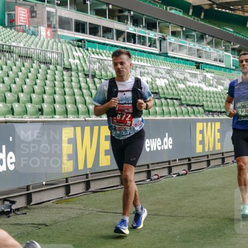 13.09.2026 - 21. swb-Marathon Bremen Michael Burmester http://msf.ph/oto/10449146 13.09.2026 12:48:15 Laufen im Stadion 382, 384, 572, 621, 826, 868, 889, 1349, 1554, 1872, 1925, 2266, 2287, 2538, 2605, 2646, 2844, 2956, 3110, 3118, 3127, 3242, 3276, 3284, 3297, 3424, 3466, 3520, 3794, 3910, 4025, 4082, 4239, 4614, 4712, 4729, 4732, 4808, 4898, 4992, 5424, 5517, 5725, 5803, 5976, 6025, 6058, 6708, 6784, 6951, 7064, 7102, 7399, 7538, 7636, 7803, 7814, 7871, 7876, 8060, 8334, 8611, 8621, 8706, 8877, 8973, 8980, 8981, 9010, 9035, 9061, 9429, 9689, 9918 meine-sportfotos.de