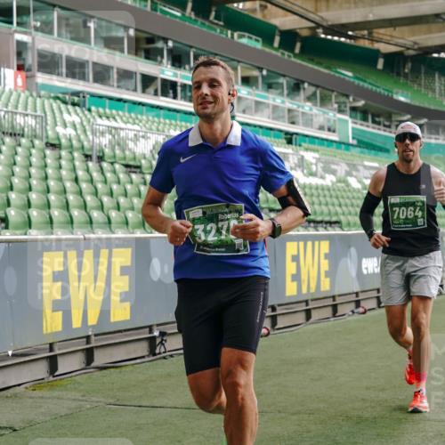 13.09.2026 - 21. swb-Marathon Bremen Michael Burmester http://msf.ph/oto/10449180 13.09.2026 12:48:16 Laufen im Stadion 382, 384, 524, 572, 621, 826, 868, 889, 1349, 1554, 1872, 1925, 2266, 2287, 2538, 2605, 2646, 2844, 2956, 3110, 3118, 3127, 3242, 3276, 3284, 3297, 3424, 3466, 3520, 3794, 3910, 4025, 4082, 4239, 4614, 4712, 4729, 4732, 4808, 4898, 4992, 5424, 5517, 5725, 5803, 5976, 6025, 6058, 6692, 6708, 6784, 6951, 7064, 7102, 7399, 7538, 7636, 7803, 7814, 7871, 7876, 8060, 8334, 8611, 8621, 8706, 8877, 8973, 8980, 8981, 9010, 9035, 9061, 9429, 9689, 9918 meine-sportfotos.de