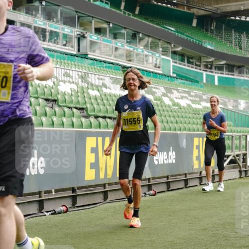 13.09.2026 - 21. swb-Marathon Bremen Michael Burmester http://msf.ph/oto/10449191 13.09.2026 10:30:38 Laufen im Stadion 10141, 10162, 10174, 10183, 10193, 10218, 10227, 10233, 10253, 10281, 10284, 10304, 10334, 10339, 10359, 10381, 10392, 10426, 10448, 10452, 10467, 10471, 10478, 10479, 10515, 10537, 10577, 10579, 10585, 10588, 10641, 10652, 10684, 10685, 10714, 10734, 10757, 10761, 10764, 10765, 10780, 10808, 10821, 10822, 10825, 10827, 10837, 10838, 10862, 10863, 10884, 10886, 10887, 10906, 10966, 10984, 11002, 11038, 11109, 11350, 11379 meine-sportfotos.de