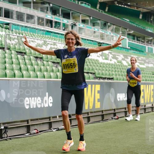 13.09.2026 - 21. swb-Marathon Bremen Michael Burmester http://msf.ph/oto/10449226 13.09.2026 10:30:38 Laufen im Stadion 10141, 10162, 10174, 10183, 10193, 10218, 10227, 10233, 10253, 10281, 10284, 10304, 10334, 10339, 10359, 10381, 10392, 10426, 10448, 10452, 10467, 10471, 10478, 10479, 10515, 10537, 10577, 10579, 10585, 10588, 10641, 10652, 10684, 10685, 10714, 10734, 10757, 10761, 10764, 10765, 10780, 10808, 10821, 10822, 10825, 10827, 10837, 10838, 10862, 10863, 10884, 10886, 10887, 10906, 10966, 10984, 11002, 11038, 11109, 11350, 11379 meine-sportfotos.de