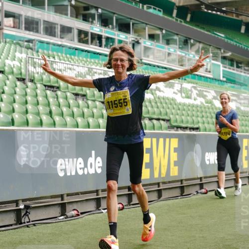 13.09.2026 - 21. swb-Marathon Bremen Michael Burmester http://msf.ph/oto/10449244 13.09.2026 10:30:38 Laufen im Stadion 10141, 10162, 10174, 10183, 10193, 10218, 10227, 10233, 10253, 10281, 10284, 10304, 10334, 10339, 10359, 10381, 10392, 10426, 10448, 10452, 10467, 10471, 10478, 10479, 10515, 10537, 10577, 10579, 10585, 10588, 10641, 10652, 10684, 10685, 10714, 10734, 10757, 10761, 10764, 10765, 10780, 10808, 10821, 10822, 10825, 10827, 10837, 10838, 10862, 10863, 10884, 10886, 10887, 10906, 10966, 10984, 11002, 11038, 11109, 11350, 11379 meine-sportfotos.de