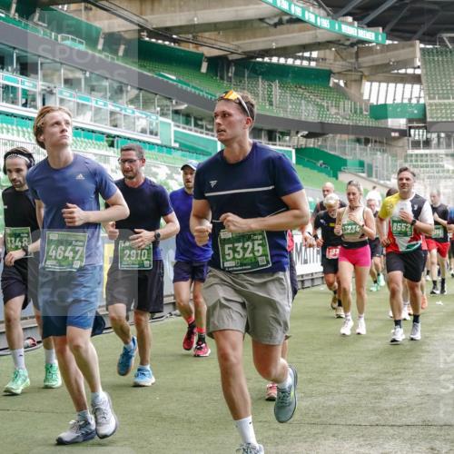 13.09.2026 - 21. swb-Marathon Bremen Michael Burmester http://msf.ph/oto/10449336 13.09.2026 13:09:03 Laufen im Stadion 164, 383, 391, 448, 532, 549, 551, 563, 625, 800, 808, 809, 813, 884, 898, 911, 1025, 1072, 1124, 1150, 1210, 1285, 1289, 1322, 1364, 1395, 1398, 1559, 1688, 1831, 1880, 1899, 2003, 2041, 2208, 2215, 2229, 2232, 2243, 2366, 2380, 2405, 2413, 2429, 2441, 2467, 2471, 2492, 2525, 2565, 2573, 2594, 2611, 2635, 2692, 2727, 2782, 2802, 2823, 2831, 2841, 2866, 2897, 2930, 2931, 2941, 3032, 3316, 3327, 3333, 3398, 3437, 3707, 3769, 109 meine-sportfotos.de