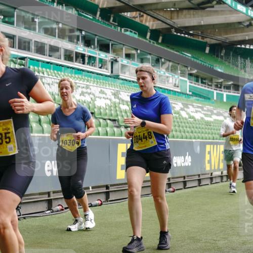 13.09.2026 - 21. swb-Marathon Bremen Michael Burmester http://msf.ph/oto/10449380 13.09.2026 10:30:41 Laufen im Stadion 10141, 10146, 10162, 10174, 10193, 10218, 10222, 10227, 10233, 10253, 10281, 10284, 10304, 10334, 10339, 10359, 10381, 10392, 10426, 10448, 10452, 10467, 10471, 10478, 10479, 10515, 10537, 10577, 10579, 10585, 10588, 10626, 10641, 10652, 10684, 10685, 10708, 10714, 10734, 10757, 10761, 10764, 10765, 10780, 10808, 10821, 10822, 10825, 10827, 10837, 10838, 10862, 10863, 10884, 10886, 10887, 10906, 10966, 10984, 11002, 11038, 11109, 11350, 11379 meine-sportfotos.de