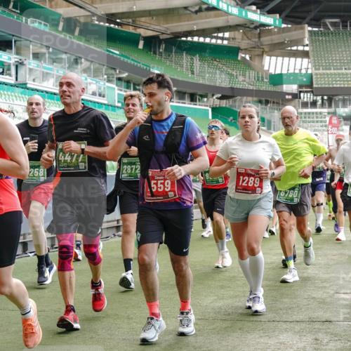 13.09.2026 - 21. swb-Marathon Bremen Michael Burmester http://msf.ph/oto/10449648 13.09.2026 13:09:08 Laufen im Stadion 164, 383, 391, 448, 532, 549, 551, 563, 625, 800, 808, 813, 869, 884, 898, 911, 1025, 1072, 1124, 1150, 1210, 1285, 1289, 1395, 1398, 1559, 1688, 1831, 1880, 1899, 2003, 2041, 2208, 2215, 2229, 2232, 2243, 2366, 2380, 2413, 2429, 2441, 2467, 2471, 2525, 2573, 2594, 2611, 2635, 2692, 2717, 2727, 2782, 2802, 2823, 2831, 2841, 2866, 2897, 2930, 2931, 2941, 3032, 3086, 3291, 3316, 3327, 3333, 3398, 3437, 3707, 3769, 109 meine-sportfotos.de