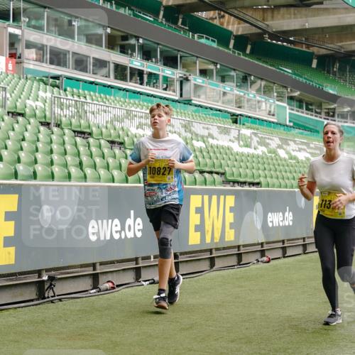 13.09.2026 - 21. swb-Marathon Bremen Michael Burmester http://msf.ph/oto/10449698 13.09.2026 10:30:46 Laufen im Stadion 10141, 10146, 10162, 10174, 10193, 10218, 10222, 10227, 10233, 10253, 10281, 10284, 10304, 10334, 10339, 10359, 10392, 10448, 10452, 10467, 10471, 10478, 10479, 10515, 10537, 10555, 10577, 10579, 10585, 10588, 10589, 10610, 10626, 10641, 10652, 10684, 10685, 10708, 10714, 10734, 10757, 10761, 10764, 10765, 10780, 10808, 10821, 10822, 10825, 10827, 10837, 10838, 10862, 10863, 10884, 10886, 10887, 10906, 10966, 10984, 11002, 11038, 11109, 11350, 11379 meine-sportfotos.de