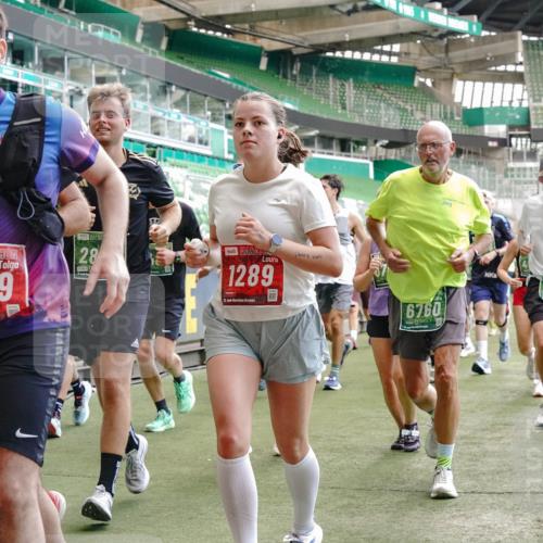 13.09.2026 - 21. swb-Marathon Bremen Michael Burmester http://msf.ph/oto/10449703 13.09.2026 13:09:09 Laufen im Stadion 164, 383, 391, 448, 532, 549, 551, 563, 625, 800, 808, 813, 869, 884, 898, 911, 1025, 1072, 1124, 1150, 1180, 1285, 1289, 1395, 1398, 1559, 1688, 1831, 1880, 1899, 2003, 2041, 2208, 2215, 2229, 2232, 2243, 2366, 2380, 2413, 2429, 2441, 2467, 2471, 2525, 2573, 2594, 2611, 2635, 2692, 2717, 2727, 2782, 2802, 2823, 2831, 2841, 2866, 2897, 2930, 2931, 2941, 3032, 3086, 3291, 3316, 3327, 3333, 3398, 3437, 3707, 3769, 109 meine-sportfotos.de