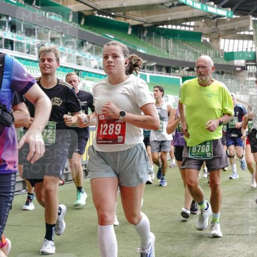 13.09.2026 - 21. swb-Marathon Bremen Michael Burmester http://msf.ph/oto/10449721 13.09.2026 13:09:10 Laufen im Stadion 164, 383, 391, 448, 532, 549, 551, 563, 625, 800, 808, 813, 869, 884, 898, 911, 1025, 1072, 1124, 1150, 1180, 1285, 1289, 1395, 1398, 1559, 1688, 1831, 1880, 1899, 2003, 2041, 2208, 2215, 2229, 2232, 2243, 2366, 2380, 2413, 2429, 2441, 2467, 2471, 2525, 2573, 2594, 2611, 2635, 2692, 2717, 2727, 2782, 2802, 2823, 2831, 2841, 2866, 2897, 2930, 2931, 2941, 3032, 3086, 3291, 3316, 3327, 3333, 3398, 3437, 3707, 3769, 109 meine-sportfotos.de