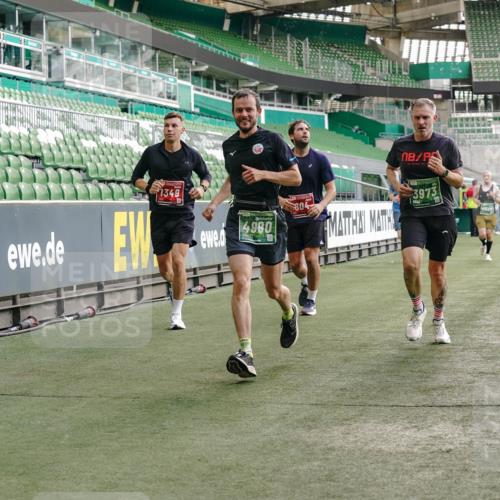 13.09.2026 - 21. swb-Marathon Bremen Michael Burmester http://msf.ph/oto/10449748 13.09.2026 12:48:37 Laufen im Stadion 382, 384, 524, 572, 621, 826, 889, 899, 1349, 1723, 1748, 1872, 1925, 2266, 2287, 2605, 2646, 2844, 2956, 3043, 3110, 3118, 3127, 3197, 3242, 3276, 3284, 3297, 3330, 3466, 3794, 3910, 3973, 4025, 4082, 4239, 4247, 4614, 4712, 4729, 4732, 4852, 4898, 4990, 4992, 5424, 5517, 5570, 5594, 5648, 5803, 5976, 6025, 6058, 6692, 6708, 6784, 6842, 6951, 7064, 7399, 7538, 7636, 7803, 7876, 8060, 8611, 8621, 8706, 8877, 8973, 8980, 8981, 9010, 9035, 9061, 9429, 9689, 9918 meine-sportfotos.de