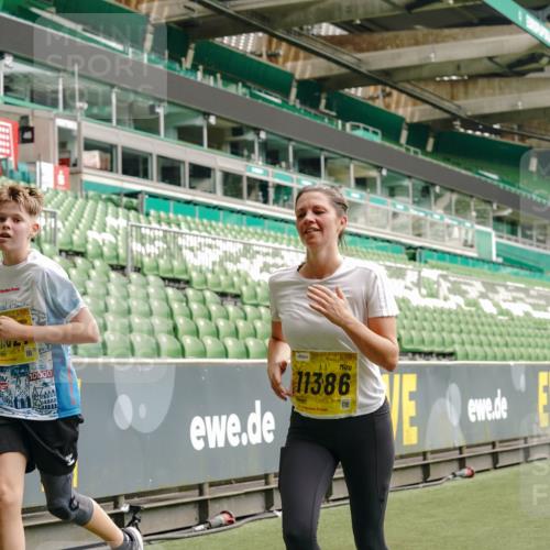 13.09.2026 - 21. swb-Marathon Bremen Michael Burmester http://msf.ph/oto/10449751 13.09.2026 10:30:47 Laufen im Stadion 10141, 10146, 10162, 10174, 10193, 10218, 10222, 10227, 10233, 10253, 10281, 10284, 10304, 10334, 10339, 10359, 10392, 10448, 10452, 10467, 10471, 10478, 10479, 10515, 10555, 10577, 10579, 10585, 10588, 10589, 10610, 10626, 10641, 10652, 10684, 10685, 10708, 10714, 10734, 10757, 10761, 10764, 10765, 10780, 10808, 10821, 10822, 10825, 10827, 10837, 10838, 10862, 10863, 10884, 10886, 10887, 10906, 10984, 11002, 11038, 11109, 11350, 11379 meine-sportfotos.de