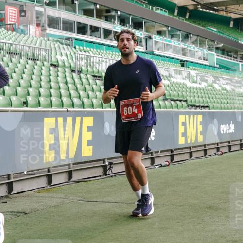 13.09.2026 - 21. swb-Marathon Bremen Michael Burmester http://msf.ph/oto/10449802 13.09.2026 12:48:40 Laufen im Stadion 382, 384, 524, 572, 621, 826, 889, 899, 1349, 1723, 1748, 1872, 1925, 2266, 2287, 2605, 2646, 2844, 2956, 3043, 3110, 3127, 3197, 3242, 3276, 3284, 3297, 3330, 3466, 3794, 3910, 3973, 4025, 4082, 4247, 4614, 4712, 4732, 4852, 4898, 4990, 4992, 5424, 5517, 5570, 5594, 5648, 5803, 5976, 6025, 6058, 6692, 6708, 6784, 6842, 6951, 7064, 7399, 7538, 7636, 7803, 7876, 8060, 8611, 8621, 8706, 8877, 8973, 8980, 8981, 9010, 9035, 9429, 9689, 9918 meine-sportfotos.de