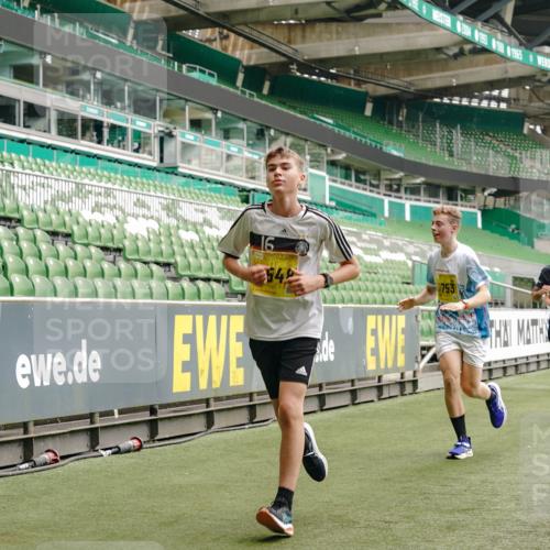 13.09.2026 - 21. swb-Marathon Bremen Michael Burmester http://msf.ph/oto/10449831 13.09.2026 10:30:49 Laufen im Stadion 10141, 10146, 10162, 10174, 10193, 10218, 10222, 10227, 10233, 10253, 10281, 10284, 10304, 10334, 10339, 10359, 10392, 10448, 10452, 10467, 10471, 10478, 10479, 10515, 10555, 10577, 10579, 10585, 10588, 10589, 10610, 10626, 10641, 10652, 10684, 10685, 10708, 10714, 10734, 10757, 10761, 10764, 10765, 10780, 10808, 10821, 10822, 10825, 10827, 10837, 10838, 10862, 10863, 10884, 10886, 10887, 10906, 10984, 11002, 11038, 11109, 11350, 11379 meine-sportfotos.de