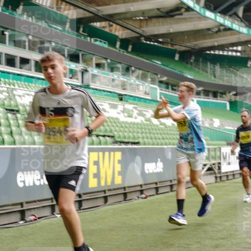 13.09.2026 - 21. swb-Marathon Bremen Michael Burmester http://msf.ph/oto/10449848 13.09.2026 10:30:49 Laufen im Stadion 10141, 10146, 10162, 10174, 10193, 10218, 10222, 10227, 10233, 10253, 10281, 10284, 10304, 10334, 10339, 10359, 10392, 10448, 10452, 10467, 10471, 10478, 10479, 10515, 10555, 10577, 10579, 10585, 10588, 10589, 10610, 10626, 10641, 10652, 10684, 10685, 10708, 10714, 10734, 10757, 10761, 10764, 10765, 10780, 10808, 10821, 10822, 10825, 10827, 10837, 10838, 10862, 10863, 10884, 10886, 10887, 10906, 10984, 11002, 11038, 11109, 11350, 11379 meine-sportfotos.de