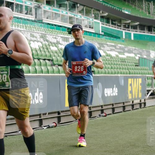 13.09.2026 - 21. swb-Marathon Bremen Michael Burmester http://msf.ph/oto/10449883 13.09.2026 12:48:43 Laufen im Stadion 382, 384, 524, 572, 621, 826, 889, 899, 1349, 1723, 1748, 1872, 1925, 2266, 2287, 2605, 2844, 2956, 3043, 3110, 3127, 3197, 3242, 3276, 3297, 3330, 3466, 3794, 3910, 3973, 4033, 4082, 4247, 4614, 4712, 4732, 4852, 4898, 4990, 4992, 5424, 5517, 5570, 5594, 5648, 5803, 5976, 6025, 6058, 6692, 6708, 6784, 6842, 6951, 7064, 7399, 7538, 7636, 7803, 7876, 8060, 8611, 8621, 8706, 8877, 8973, 8980, 8981, 9010, 9035, 9429, 9689, 9918 meine-sportfotos.de