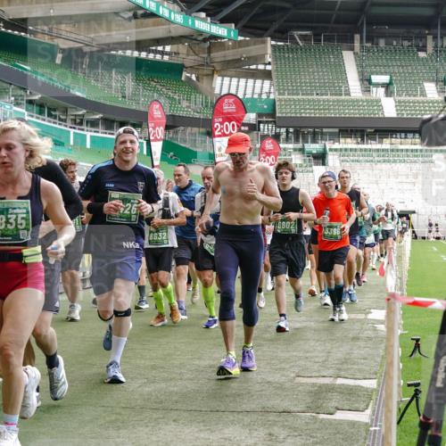 13.09.2026 - 21. swb-Marathon Bremen Michael Burmester http://msf.ph/oto/10449920 13.09.2026 13:09:12 Laufen im Stadion 164, 383, 391, 448, 532, 549, 551, 563, 625, 800, 808, 813, 869, 884, 898, 911, 1025, 1072, 1124, 1150, 1180, 1285, 1289, 1395, 1398, 1559, 1688, 1831, 1880, 1899, 2003, 2041, 2208, 2215, 2229, 2232, 2243, 2366, 2380, 2413, 2429, 2441, 2467, 2471, 2525, 2573, 2594, 2611, 2635, 2692, 2717, 2727, 2782, 2802, 2823, 2831, 2841, 2866, 2897, 2920, 2930, 2931, 2941, 3032, 3063, 3086, 3291, 3316, 3327, 3333, 3398, 3437, 3707, 3769, 109 meine-sportfotos.de