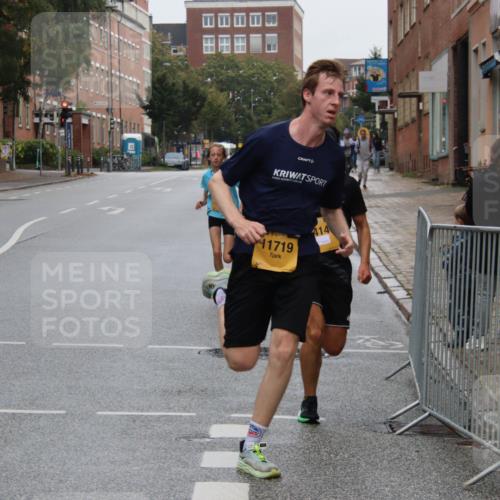13.09.2026 - Kiel Lauf Markus Tischler http://msf.ph/oto/10450003 13.09.2026 09:35:23 Fleethörn 611, 64, 11719, 414 meine-sportfotos.de