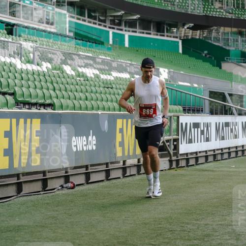 13.09.2026 - 21. swb-Marathon Bremen Michael Burmester http://msf.ph/oto/10450038 13.09.2026 12:48:54 Laufen im Stadion 382, 384, 524, 572, 779, 826, 889, 899, 1349, 1723, 1748, 1872, 1925, 2266, 2287, 2605, 2750, 2844, 2909, 2956, 3043, 3110, 3127, 3197, 3242, 3276, 3330, 3466, 3794, 3910, 3973, 4033, 4082, 4247, 4384, 4614, 4712, 4732, 4743, 4852, 4898, 4990, 4992, 5424, 5517, 5570, 5594, 5648, 5803, 6025, 6058, 6692, 6708, 6784, 6842, 6951, 7064, 7109, 7399, 7538, 7636, 7803, 7876, 8611, 8621, 8706, 8877, 8973, 8980, 8981, 9010, 9035, 9429 meine-sportfotos.de