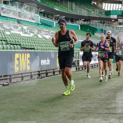 13.09.2026 - 21. swb-Marathon Bremen Michael Burmester http://msf.ph/oto/10450164 13.09.2026 12:48:58 Laufen im Stadion 382, 384, 524, 572, 779, 826, 889, 899, 1349, 1723, 1748, 1872, 1925, 2287, 2605, 2750, 2844, 2909, 2956, 3043, 3110, 3127, 3197, 3242, 3276, 3330, 3466, 3794, 3910, 3973, 4033, 4082, 4247, 4384, 4614, 4712, 4732, 4743, 4852, 4898, 4990, 5424, 5517, 5570, 5594, 5648, 5803, 6025, 6058, 6692, 6708, 6842, 6951, 7064, 7109, 7399, 7538, 7636, 7803, 7876, 8611, 8621, 8706, 8877, 8973, 8980, 8981, 9010, 9035, 9429 meine-sportfotos.de