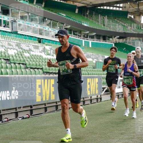 13.09.2026 - 21. swb-Marathon Bremen Michael Burmester http://msf.ph/oto/10450172 13.09.2026 12:48:59 Laufen im Stadion 382, 384, 524, 572, 779, 826, 889, 899, 1349, 1723, 1748, 1872, 1925, 2287, 2605, 2750, 2844, 2909, 2956, 3043, 3110, 3127, 3197, 3242, 3276, 3330, 3466, 3794, 3910, 3973, 4033, 4082, 4247, 4384, 4614, 4712, 4732, 4743, 4852, 4898, 4990, 5424, 5517, 5570, 5585, 5594, 5648, 5803, 6025, 6058, 6692, 6708, 6842, 6951, 7064, 7109, 7399, 7538, 7636, 7803, 7876, 8611, 8621, 8706, 8877, 8973, 8980, 8981, 9010, 9035, 9429 meine-sportfotos.de
