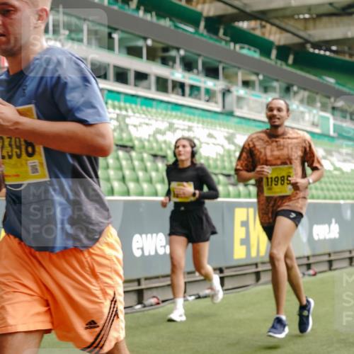 13.09.2026 - 21. swb-Marathon Bremen Michael Burmester http://msf.ph/oto/10450315 13.09.2026 10:31:00 Laufen im Stadion 10141, 10146, 10174, 10193, 10218, 10222, 10227, 10233, 10253, 10281, 10284, 10304, 10339, 10359, 10392, 10448, 10452, 10467, 10471, 10478, 10479, 10515, 10529, 10543, 10555, 10577, 10579, 10585, 10588, 10589, 10608, 10610, 10626, 10631, 10641, 10652, 10684, 10685, 10704, 10708, 10714, 10725, 10734, 10757, 10761, 10764, 10765, 10780, 10808, 10821, 10822, 10825, 10827, 10837, 10838, 10862, 10863, 10884, 10886, 10887, 10906, 10984, 11002, 11038, 11350, 11379 meine-sportfotos.de