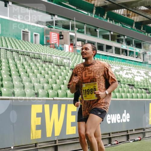 13.09.2026 - 21. swb-Marathon Bremen Michael Burmester http://msf.ph/oto/10450354 13.09.2026 10:31:00 Laufen im Stadion 10141, 10146, 10174, 10193, 10218, 10222, 10227, 10233, 10253, 10281, 10284, 10304, 10339, 10359, 10392, 10448, 10452, 10467, 10471, 10478, 10479, 10515, 10529, 10543, 10555, 10577, 10579, 10585, 10588, 10589, 10608, 10610, 10626, 10631, 10641, 10652, 10684, 10685, 10704, 10708, 10714, 10725, 10734, 10757, 10761, 10764, 10765, 10780, 10808, 10821, 10822, 10825, 10827, 10837, 10838, 10862, 10863, 10884, 10886, 10887, 10906, 10984, 11002, 11038, 11350, 11379 meine-sportfotos.de