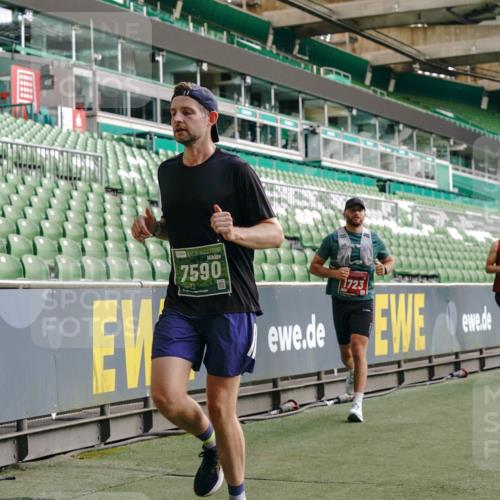13.09.2026 - 21. swb-Marathon Bremen Michael Burmester http://msf.ph/oto/10450357 13.09.2026 12:49:05 Laufen im Stadion 382, 384, 524, 572, 670, 779, 826, 889, 899, 1349, 1517, 1605, 1723, 1748, 1872, 1925, 2287, 2288, 2605, 2750, 2844, 2909, 2956, 3043, 3110, 3127, 3197, 3242, 3276, 3330, 3466, 3625, 3910, 3973, 4033, 4082, 4247, 4384, 4712, 4732, 4743, 4852, 4898, 4990, 5424, 5517, 5570, 5585, 5594, 5648, 6025, 6058, 6692, 6842, 6906, 6951, 7064, 7109, 7115, 7399, 7636, 7803, 7876, 8611, 8706, 8877, 8973, 8980, 8981, 9010, 9035, 9429 meine-sportfotos.de