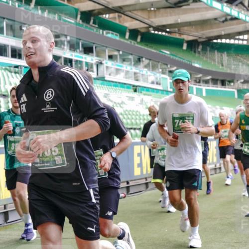 13.09.2026 - 21. swb-Marathon Bremen Michael Burmester http://msf.ph/oto/10450362 13.09.2026 13:09:21 Laufen im Stadion 164, 383, 391, 448, 532, 549, 551, 563, 625, 813, 869, 884, 898, 1025, 1072, 1124, 1150, 1180, 1285, 1289, 1398, 1559, 1688, 1880, 1899, 2041, 2208, 2215, 2229, 2232, 2243, 2366, 2380, 2413, 2429, 2441, 2467, 2471, 2525, 2530, 2553, 2573, 2594, 2611, 2635, 2692, 2714, 2717, 2727, 2782, 2785, 2823, 2841, 2866, 2897, 2920, 2930, 2931, 2941, 3032, 3063, 3086, 3291, 3316, 3327, 3333, 3398, 3437, 3707, 3769, 109 meine-sportfotos.de