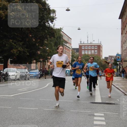 13.09.2026 - Kiel Lauf Markus Tischler http://msf.ph/oto/10450383 13.09.2026 09:38:49 Fleethörn 702, 6989, 4975, 10415 meine-sportfotos.de