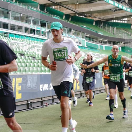 13.09.2026 - 21. swb-Marathon Bremen Michael Burmester http://msf.ph/oto/10450394 13.09.2026 13:09:21 Laufen im Stadion 164, 383, 391, 448, 532, 549, 551, 563, 625, 813, 869, 884, 898, 1025, 1072, 1124, 1150, 1180, 1285, 1289, 1398, 1559, 1688, 1880, 1899, 2041, 2208, 2215, 2229, 2232, 2243, 2366, 2380, 2413, 2429, 2441, 2467, 2471, 2525, 2530, 2553, 2573, 2594, 2611, 2635, 2692, 2714, 2717, 2727, 2782, 2785, 2823, 2841, 2866, 2897, 2920, 2930, 2931, 2941, 3032, 3063, 3086, 3291, 3316, 3327, 3333, 3398, 3437, 3707, 3769, 109 meine-sportfotos.de