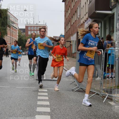 13.09.2026 - Kiel Lauf Markus Tischler http://msf.ph/oto/10450396 13.09.2026 09:38:51 Fleethörn 100000, 8482, 0894, 682, 10415, 2024, 4975 meine-sportfotos.de