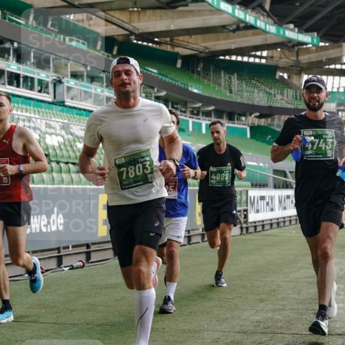 13.09.2026 - 21. swb-Marathon Bremen Michael Burmester http://msf.ph/oto/10450436 13.09.2026 12:49:08 Laufen im Stadion 382, 384, 524, 572, 663, 670, 779, 826, 889, 899, 1349, 1517, 1605, 1723, 1748, 1872, 1925, 2287, 2288, 2347, 2605, 2750, 2844, 2909, 2956, 3043, 3110, 3127, 3197, 3242, 3276, 3330, 3466, 3625, 3910, 3973, 4033, 4082, 4247, 4384, 4712, 4732, 4743, 4852, 4898, 4990, 5424, 5517, 5570, 5585, 5594, 5648, 6025, 6058, 6652, 6692, 6842, 6906, 6951, 7064, 7109, 7115, 7399, 7636, 7803, 7876, 8611, 8706, 8877, 8973, 8981, 9010, 9035, 9429 meine-sportfotos.de