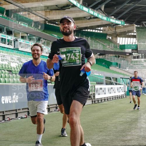 13.09.2026 - 21. swb-Marathon Bremen Michael Burmester http://msf.ph/oto/10450456 13.09.2026 12:49:09 Laufen im Stadion 382, 384, 524, 572, 663, 670, 779, 826, 889, 899, 1349, 1517, 1605, 1723, 1748, 1872, 1925, 2052, 2287, 2288, 2347, 2605, 2750, 2844, 2909, 2956, 3043, 3110, 3127, 3197, 3242, 3276, 3330, 3466, 3625, 3910, 3973, 4033, 4082, 4247, 4384, 4712, 4732, 4743, 4852, 4898, 4990, 5111, 5424, 5517, 5570, 5585, 5594, 5648, 6025, 6058, 6652, 6692, 6842, 6906, 6951, 7064, 7109, 7115, 7399, 7636, 7803, 7876, 8611, 8706, 8877, 8973, 8981, 9010, 9035, 9429 meine-sportfotos.de