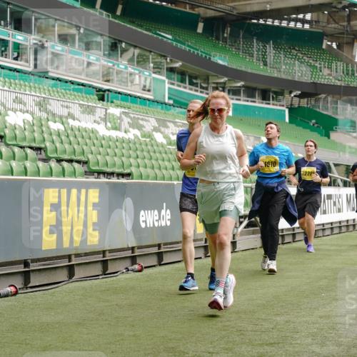 13.09.2026 - 21. swb-Marathon Bremen Michael Burmester http://msf.ph/oto/10450470 13.09.2026 10:31:04 Laufen im Stadion 10141, 10146, 10174, 10193, 10222, 10227, 10233, 10281, 10284, 10304, 10339, 10359, 10392, 10448, 10452, 10467, 10471, 10478, 10479, 10515, 10529, 10543, 10555, 10577, 10579, 10585, 10588, 10589, 10608, 10610, 10626, 10631, 10641, 10652, 10684, 10685, 10704, 10708, 10714, 10725, 10734, 10757, 10761, 10764, 10765, 10780, 10808, 10821, 10822, 10827, 10837, 10838, 10862, 10863, 10884, 10886, 10887, 10906, 10984, 11002, 11038, 11350, 11379 meine-sportfotos.de