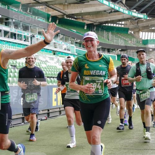 13.09.2026 - 21. swb-Marathon Bremen Michael Burmester http://msf.ph/oto/10450476 13.09.2026 13:09:23 Laufen im Stadion 164, 383, 391, 448, 532, 549, 551, 563, 625, 813, 869, 884, 898, 1025, 1072, 1124, 1150, 1180, 1285, 1289, 1398, 1559, 1688, 1867, 1880, 1899, 2041, 2208, 2215, 2229, 2232, 2243, 2366, 2380, 2413, 2429, 2441, 2467, 2471, 2525, 2530, 2553, 2573, 2594, 2611, 2635, 2692, 2714, 2717, 2727, 2782, 2785, 2823, 2841, 2897, 2920, 2930, 2931, 2941, 3032, 3063, 3086, 3291, 3316, 3327, 3333, 3398, 3437, 3707, 3769, 109 meine-sportfotos.de