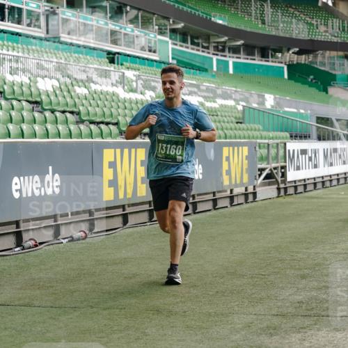 13.09.2026 - 21. swb-Marathon Bremen Michael Burmester http://msf.ph/oto/10450551 13.09.2026 12:49:14 Laufen im Stadion 382, 384, 524, 572, 663, 670, 779, 826, 889, 899, 1349, 1517, 1605, 1723, 1748, 1872, 1925, 2052, 2287, 2288, 2347, 2605, 2750, 2844, 2909, 3043, 3110, 3127, 3197, 3276, 3330, 3466, 3625, 3910, 3973, 4033, 4082, 4247, 4384, 4712, 4732, 4743, 4852, 4898, 4990, 5111, 5377, 5383, 5424, 5517, 5570, 5585, 5594, 5648, 6025, 6058, 6652, 6692, 6842, 6906, 6951, 7064, 7109, 7115, 7399, 7636, 7803, 7876, 8706, 8877, 8973, 8981, 9010, 9035, 9429 meine-sportfotos.de