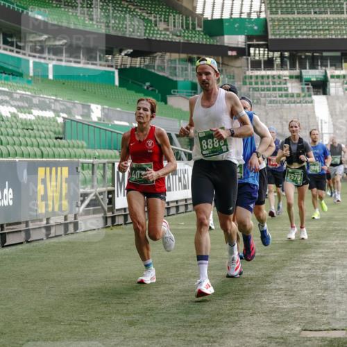 13.09.2026 - 21. swb-Marathon Bremen Michael Burmester http://msf.ph/oto/10450566 13.09.2026 12:49:15 Laufen im Stadion 382, 524, 572, 663, 670, 779, 826, 889, 899, 1349, 1517, 1605, 1723, 1748, 1872, 1925, 2052, 2287, 2288, 2347, 2605, 2750, 2844, 2909, 3043, 3110, 3127, 3197, 3276, 3330, 3466, 3625, 3910, 3973, 4033, 4082, 4247, 4384, 4712, 4732, 4743, 4852, 4898, 4990, 5111, 5377, 5383, 5424, 5517, 5570, 5585, 5594, 5648, 6025, 6058, 6652, 6692, 6842, 6906, 6951, 7064, 7109, 7115, 7121, 7399, 7636, 7803, 7876, 8706, 8877, 8973, 8981, 9010, 9035, 9429 meine-sportfotos.de