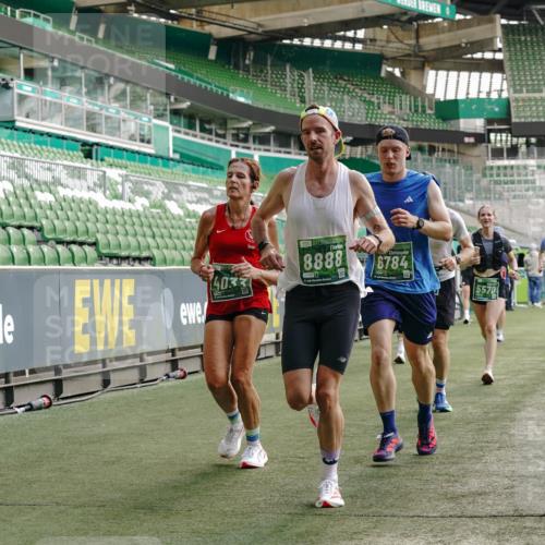 13.09.2026 - 21. swb-Marathon Bremen Michael Burmester http://msf.ph/oto/10450577 13.09.2026 12:49:17 Laufen im Stadion 382, 524, 572, 663, 670, 779, 826, 889, 899, 1349, 1517, 1605, 1723, 1748, 1872, 1925, 2052, 2287, 2288, 2347, 2605, 2750, 2844, 2909, 3043, 3110, 3127, 3197, 3276, 3330, 3466, 3625, 3910, 3973, 4033, 4082, 4247, 4384, 4712, 4732, 4743, 4852, 4898, 4990, 5111, 5377, 5383, 5424, 5517, 5570, 5585, 5594, 5648, 6025, 6058, 6652, 6692, 6842, 6906, 6951, 7064, 7109, 7115, 7121, 7399, 7636, 7803, 7876, 8706, 8877, 8973, 8981, 9010, 9035, 9429 meine-sportfotos.de