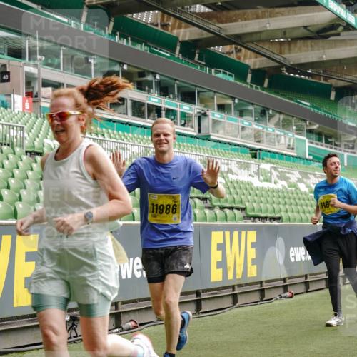 13.09.2026 - 21. swb-Marathon Bremen Michael Burmester http://msf.ph/oto/10450583 13.09.2026 10:31:06 Laufen im Stadion 10141, 10146, 10174, 10193, 10222, 10227, 10233, 10255, 10281, 10284, 10304, 10339, 10359, 10392, 10448, 10452, 10467, 10471, 10478, 10479, 10515, 10529, 10543, 10555, 10577, 10579, 10585, 10588, 10589, 10608, 10610, 10626, 10631, 10641, 10652, 10684, 10685, 10704, 10708, 10714, 10725, 10734, 10757, 10761, 10764, 10765, 10780, 10808, 10821, 10822, 10827, 10837, 10838, 10862, 10863, 10884, 10886, 10887, 10906, 10984, 11002, 11038, 11350, 11379 meine-sportfotos.de