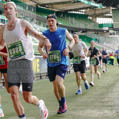 13.09.2026 - 21. swb-Marathon Bremen Michael Burmester http://msf.ph/oto/10450606 13.09.2026 12:49:18 Laufen im Stadion 382, 524, 572, 663, 670, 779, 826, 889, 899, 1349, 1517, 1605, 1723, 1748, 1872, 1925, 2052, 2287, 2288, 2347, 2605, 2750, 2844, 2909, 3043, 3110, 3127, 3197, 3276, 3330, 3466, 3625, 3910, 3973, 4033, 4082, 4247, 4384, 4712, 4732, 4743, 4852, 4898, 4990, 5111, 5377, 5383, 5424, 5517, 5570, 5585, 5594, 5648, 6025, 6058, 6652, 6692, 6842, 6906, 6951, 7064, 7109, 7115, 7121, 7399, 7636, 7803, 7876, 8706, 8877, 8973, 8981, 9010, 9035, 9429 meine-sportfotos.de