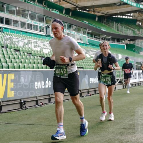 13.09.2026 - 21. swb-Marathon Bremen Michael Burmester http://msf.ph/oto/10450643 13.09.2026 12:49:19 Laufen im Stadion 382, 469, 524, 572, 663, 670, 779, 826, 889, 899, 1349, 1517, 1605, 1723, 1748, 1872, 1925, 2052, 2287, 2288, 2347, 2605, 2750, 2844, 2909, 3043, 3110, 3127, 3197, 3276, 3330, 3466, 3625, 3910, 3973, 4033, 4082, 4247, 4384, 4712, 4732, 4743, 4852, 4898, 4990, 5111, 5377, 5383, 5424, 5517, 5570, 5585, 5594, 5648, 6025, 6058, 6652, 6692, 6842, 6906, 6951, 7064, 7109, 7115, 7121, 7399, 7636, 7803, 7876, 8706, 8877, 8973, 8981, 9010, 9035, 9429 meine-sportfotos.de