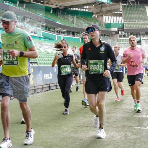 13.09.2026 - 21. swb-Marathon Bremen Michael Burmester http://msf.ph/oto/10450741 13.09.2026 13:09:29 Laufen im Stadion 164, 383, 391, 448, 532, 549, 551, 563, 625, 813, 869, 884, 898, 1025, 1072, 1124, 1150, 1180, 1285, 1289, 1398, 1559, 1688, 1855, 1867, 1880, 1899, 2041, 2208, 2215, 2229, 2232, 2243, 2268, 2366, 2380, 2413, 2429, 2441, 2467, 2471, 2525, 2530, 2553, 2573, 2594, 2635, 2692, 2714, 2717, 2727, 2782, 2785, 2823, 2841, 2897, 2920, 2930, 2931, 2941, 3032, 3063, 3086, 3291, 3316, 3327, 3333, 3398, 3437, 3707, 3769, 109 meine-sportfotos.de