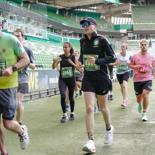 13.09.2026 - 21. swb-Marathon Bremen Michael Burmester http://msf.ph/oto/10450764 13.09.2026 13:09:29 Laufen im Stadion 164, 383, 391, 448, 532, 549, 551, 563, 625, 813, 869, 884, 898, 1025, 1072, 1124, 1150, 1180, 1285, 1289, 1398, 1559, 1688, 1855, 1867, 1880, 1899, 2041, 2208, 2215, 2229, 2232, 2243, 2268, 2366, 2380, 2413, 2429, 2441, 2467, 2471, 2525, 2530, 2553, 2573, 2594, 2635, 2692, 2714, 2717, 2727, 2782, 2785, 2823, 2841, 2897, 2920, 2930, 2931, 2941, 3032, 3063, 3086, 3291, 3316, 3327, 3333, 3398, 3437, 3707, 3769, 109 meine-sportfotos.de