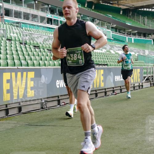 13.09.2026 - 21. swb-Marathon Bremen Michael Burmester http://msf.ph/oto/10450888 13.09.2026 12:49:26 Laufen im Stadion 382, 469, 524, 572, 663, 670, 779, 826, 889, 899, 1349, 1517, 1605, 1723, 1748, 1872, 1925, 2052, 2287, 2288, 2291, 2347, 2605, 2750, 2844, 2909, 3043, 3110, 3127, 3197, 3276, 3330, 3625, 3910, 3973, 4033, 4082, 4247, 4384, 4712, 4732, 4743, 4852, 4898, 4990, 5111, 5377, 5383, 5424, 5517, 5570, 5585, 5594, 5648, 6058, 6652, 6692, 6842, 6906, 6951, 7064, 7109, 7115, 7121, 7399, 7636, 7803, 7876, 8706, 8877, 8973, 8981, 9010, 9035, 9429 meine-sportfotos.de