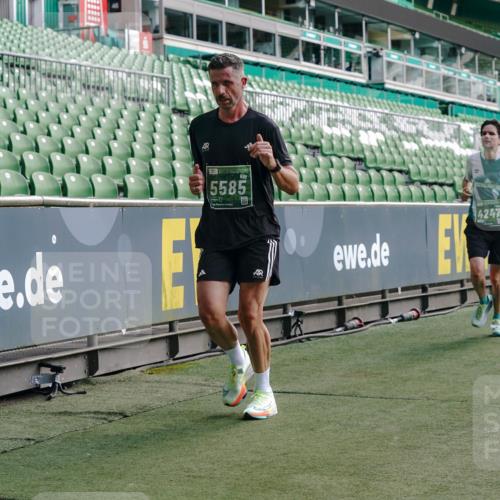 13.09.2026 - 21. swb-Marathon Bremen Michael Burmester http://msf.ph/oto/10450913 13.09.2026 12:49:26 Laufen im Stadion 382, 469, 524, 572, 663, 670, 779, 826, 889, 899, 1349, 1517, 1605, 1723, 1748, 1872, 1925, 2052, 2287, 2288, 2291, 2347, 2605, 2750, 2844, 2909, 3043, 3110, 3127, 3197, 3276, 3330, 3625, 3910, 3973, 4033, 4082, 4247, 4384, 4712, 4732, 4743, 4852, 4898, 4990, 5111, 5377, 5383, 5424, 5517, 5570, 5585, 5594, 5648, 6058, 6652, 6692, 6842, 6906, 6951, 7064, 7109, 7115, 7121, 7399, 7636, 7803, 7876, 8706, 8877, 8973, 8981, 9010, 9035, 9429 meine-sportfotos.de