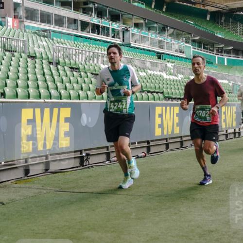 13.09.2026 - 21. swb-Marathon Bremen Michael Burmester http://msf.ph/oto/10450940 13.09.2026 12:49:27 Laufen im Stadion 382, 469, 524, 572, 663, 670, 779, 826, 889, 899, 1349, 1517, 1605, 1723, 1748, 1872, 1925, 2052, 2287, 2288, 2291, 2347, 2360, 2605, 2750, 2844, 2909, 3043, 3110, 3127, 3197, 3276, 3330, 3625, 3910, 3973, 4033, 4082, 4247, 4384, 4712, 4732, 4743, 4852, 4898, 4990, 5111, 5377, 5383, 5424, 5517, 5570, 5585, 5594, 5648, 6058, 6652, 6692, 6842, 6906, 6951, 7064, 7109, 7115, 7121, 7399, 7636, 7803, 7876, 8706, 8877, 8973, 8981, 9010, 9035, 9429 meine-sportfotos.de